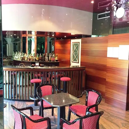 酒店 Eden 瓦拉泽