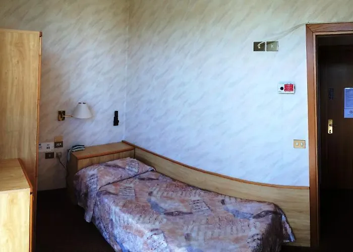 Hotel Eden 3*