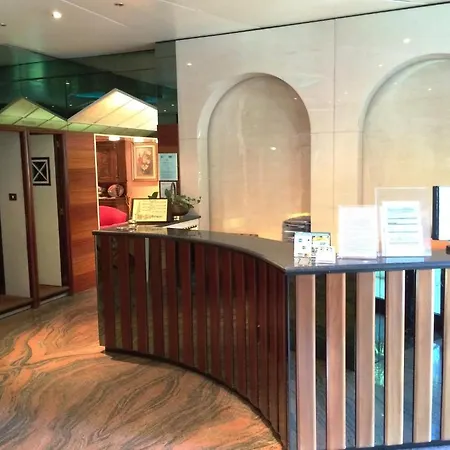 Eden Hotel 3*