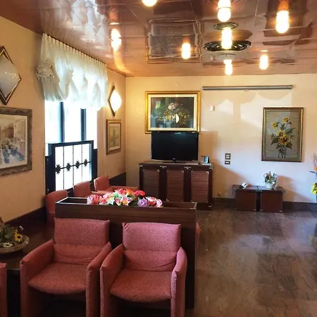 Eden Hotel