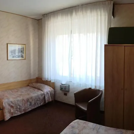 Hotel Eden 3*